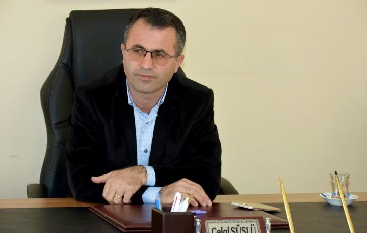 Süslü yeniden aday