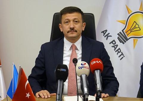 AK Parti Genel Başkan Yardımcısı Hamza Dağ, AK Parti İzmir İl Başkanlığında, sivil toplum kuruluşlarının genç temsilcileri ve İzmir Büyükşehir Belediyesi ile ilçe belediyelerinde meclis üyesi olan gençlerle bir araya geldi.
( Halil Şahin - Anadolu Ajansı )